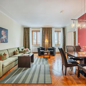 Serviced Josefstadt Apartment