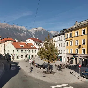 https://hidden-gem-in-central-innsbruck-with-free-parking.ischgl-hotels.net