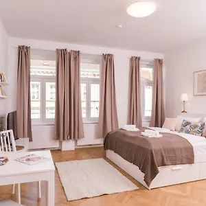 Apartment Heart Of Ottakring