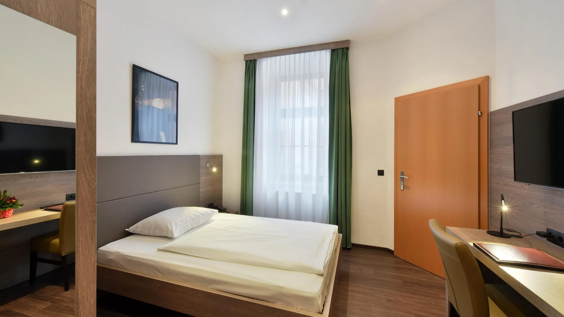 Hotel Lucia Wien 3*,  Österreich