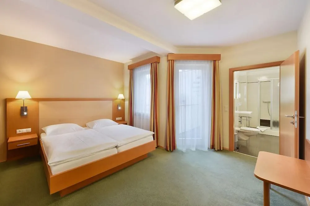 ***  וינה Hotel Lucia אוסטריה