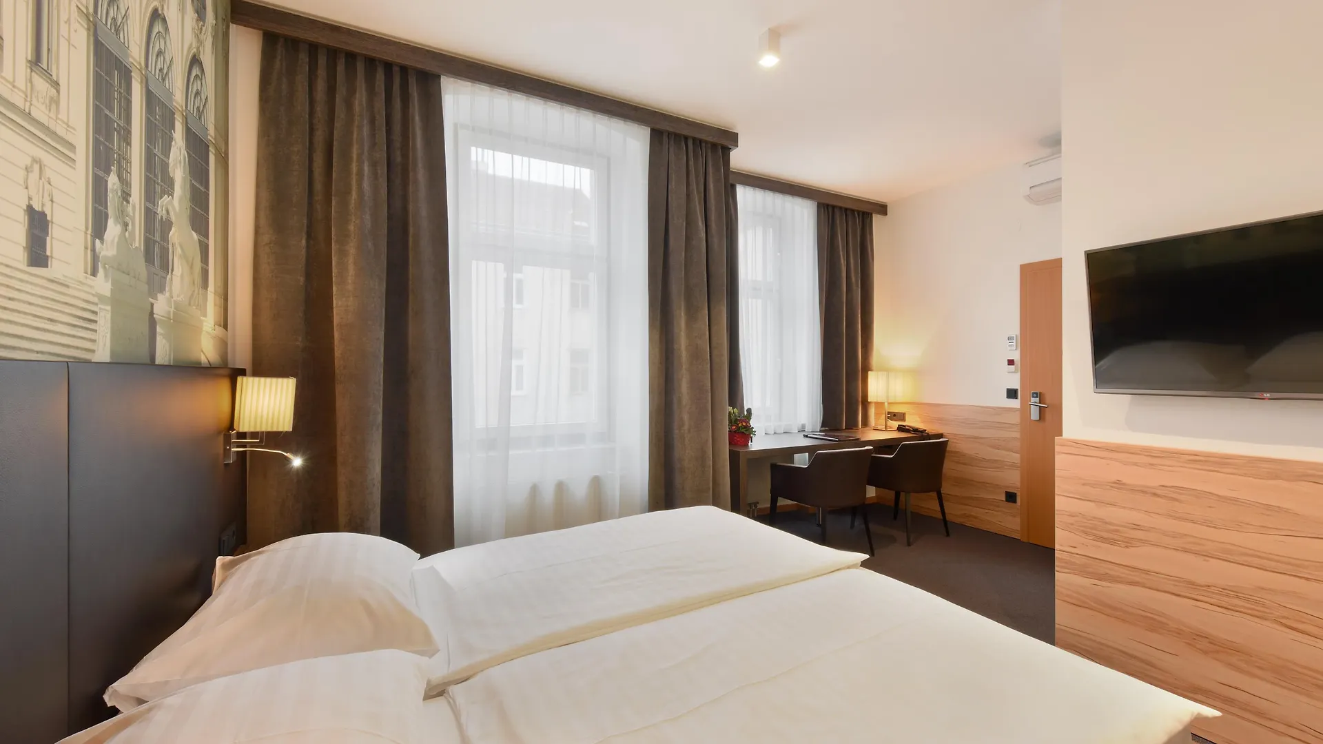 ***  וינה Hotel Lucia אוסטריה