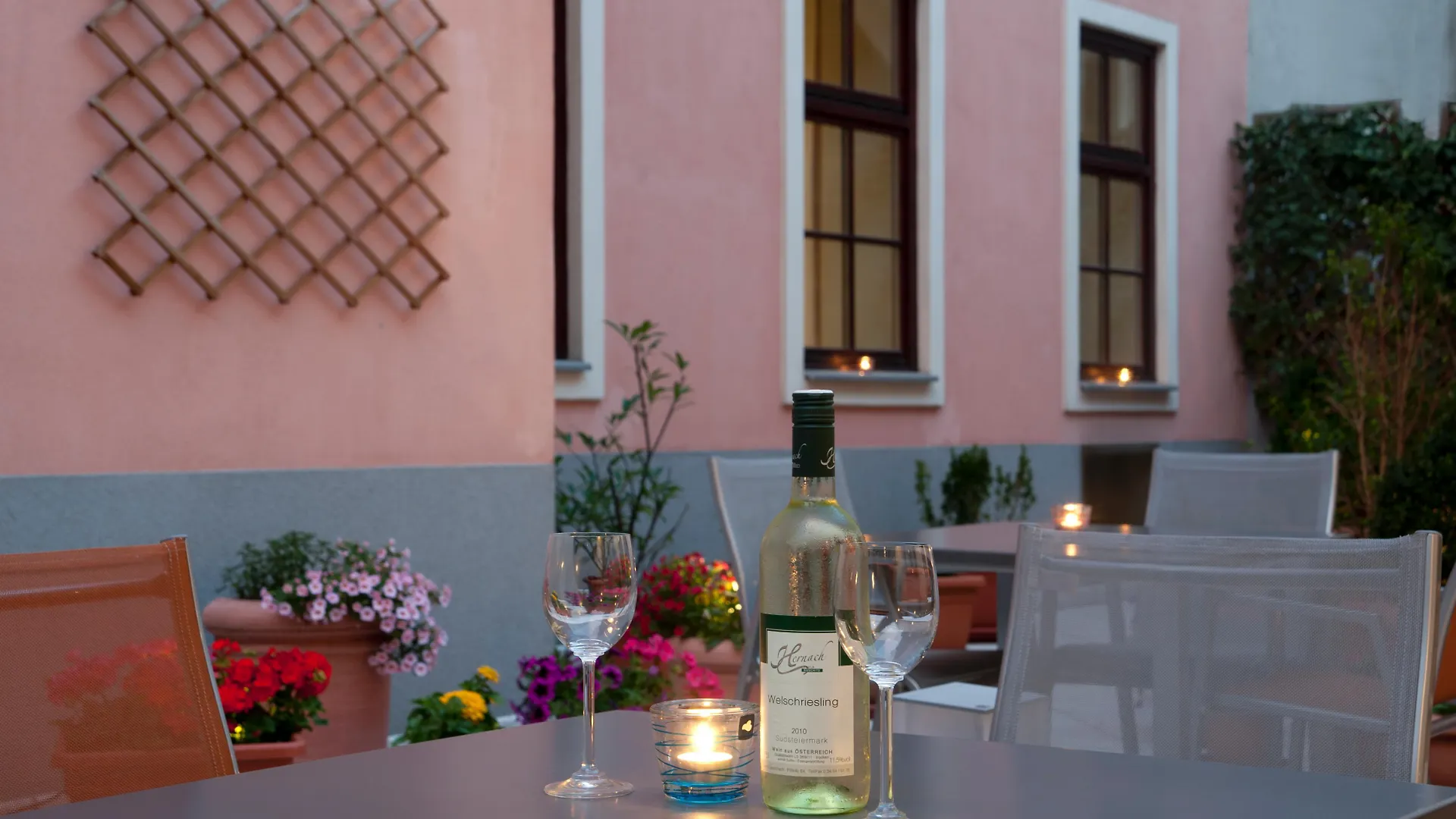 וינה Hotel Lucia