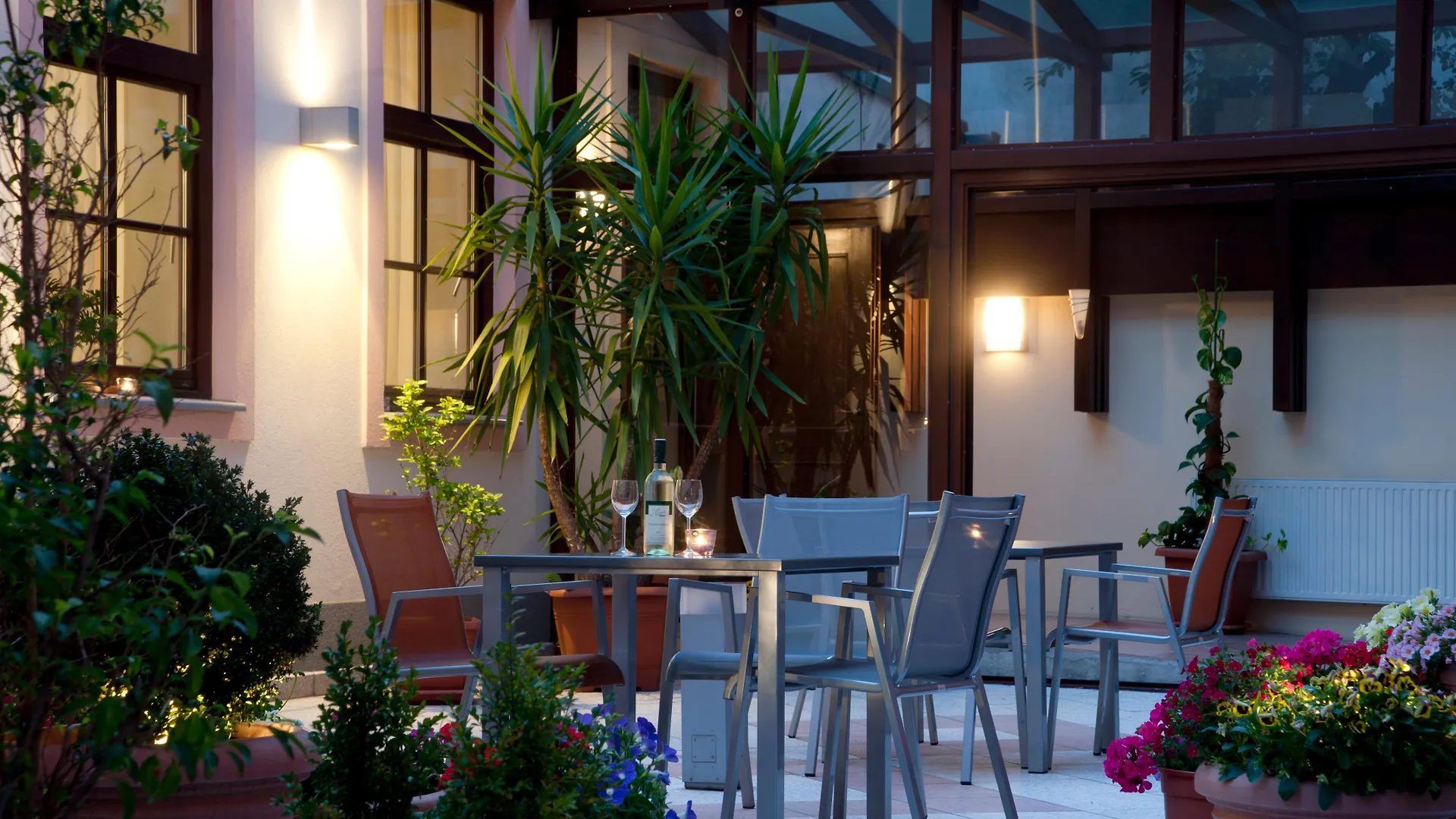 וינה Hotel Lucia