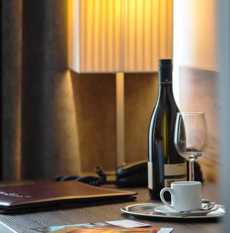 וינה Hotel Lucia 3*,  אוסטריה